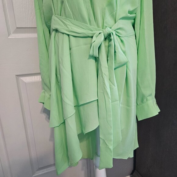 City Chic High Low Shear Top Size18/M - Picture 2 of 9